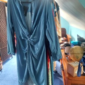 Knot available blue or black demin tunics!